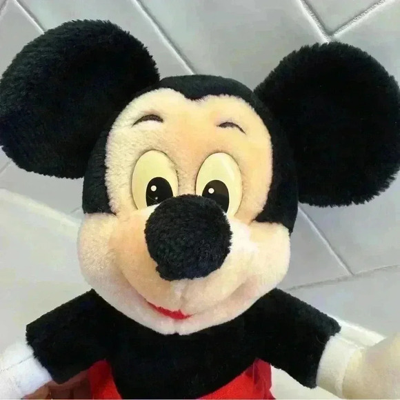 Vintage Disney Mickey Mouse Plush Medium Disneyland WDW - Picture 3 of 7